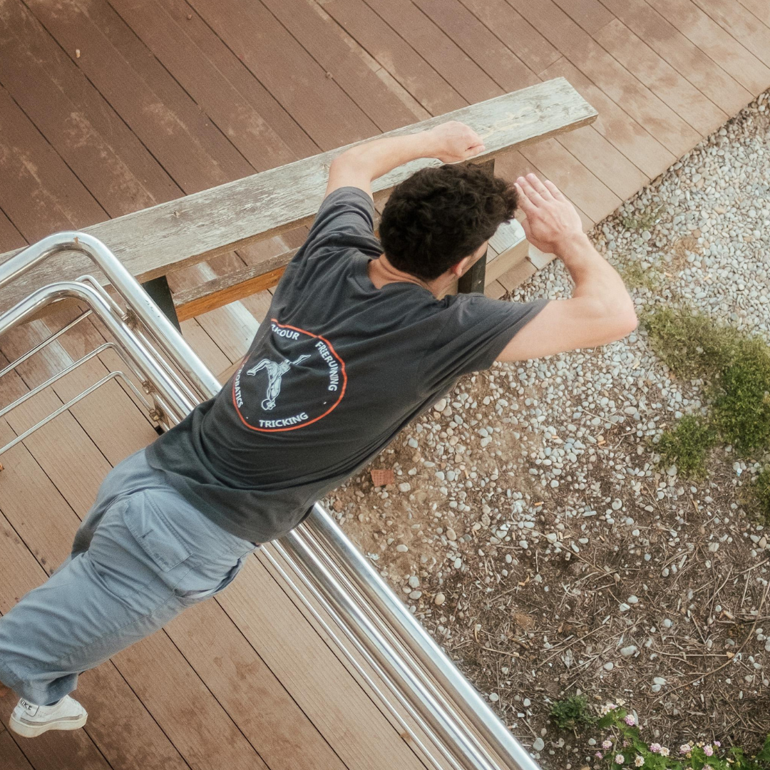 Camiseta Backflip Gris